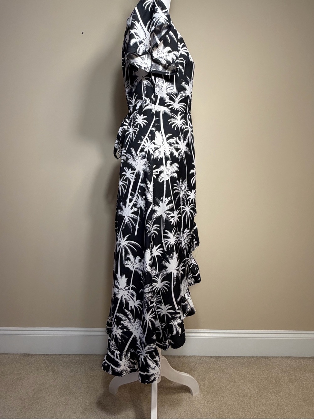 Blue Rain Black & White Palm Print Wrap Maxi Dress Size Medium NWOT - Picture 7 of 12
